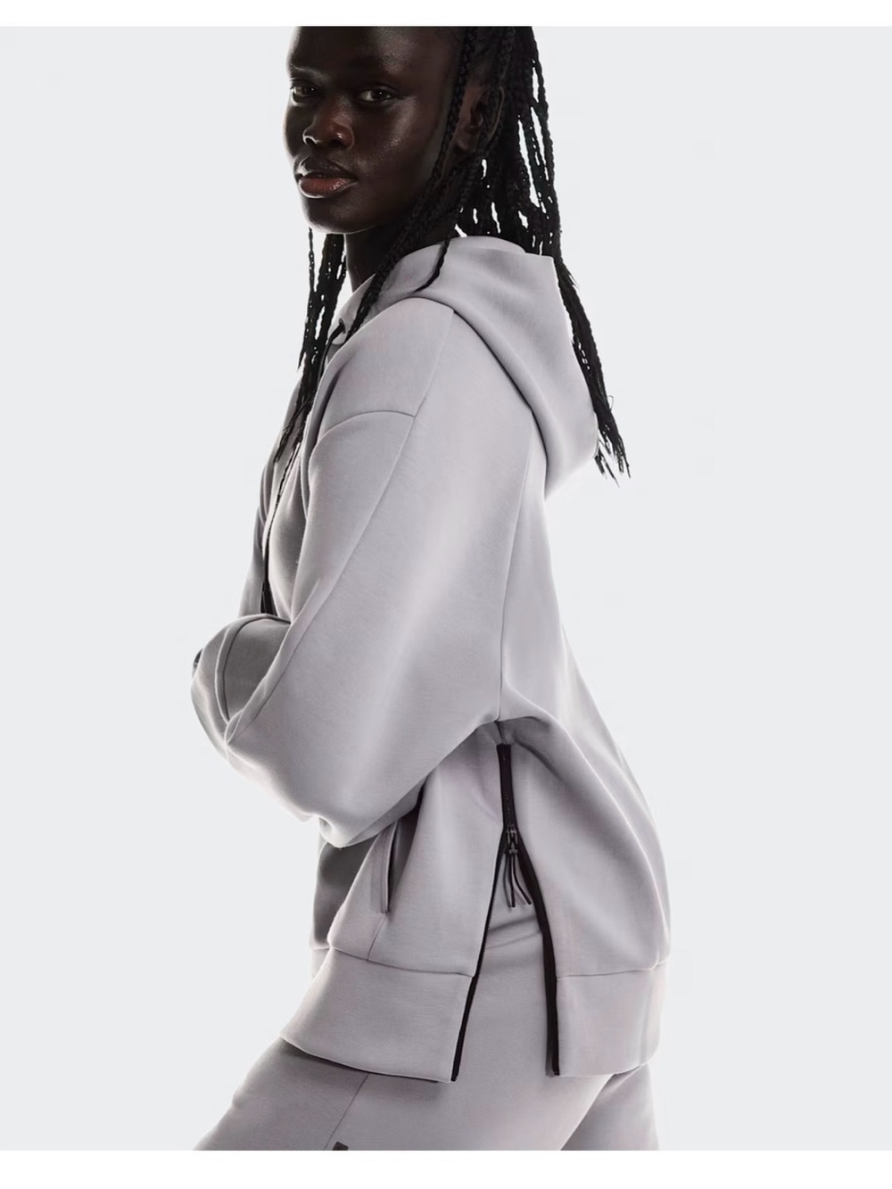 Women ON Focus Tech Hoodie - Picture 3 of 5